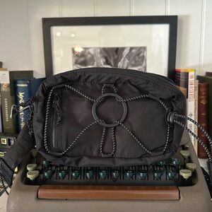 Janji Multipass Mini Bag 1L